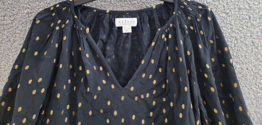 Velvet by Graham & Spencer Krista Metallic Dot Boho Top Women's XS Black L/S