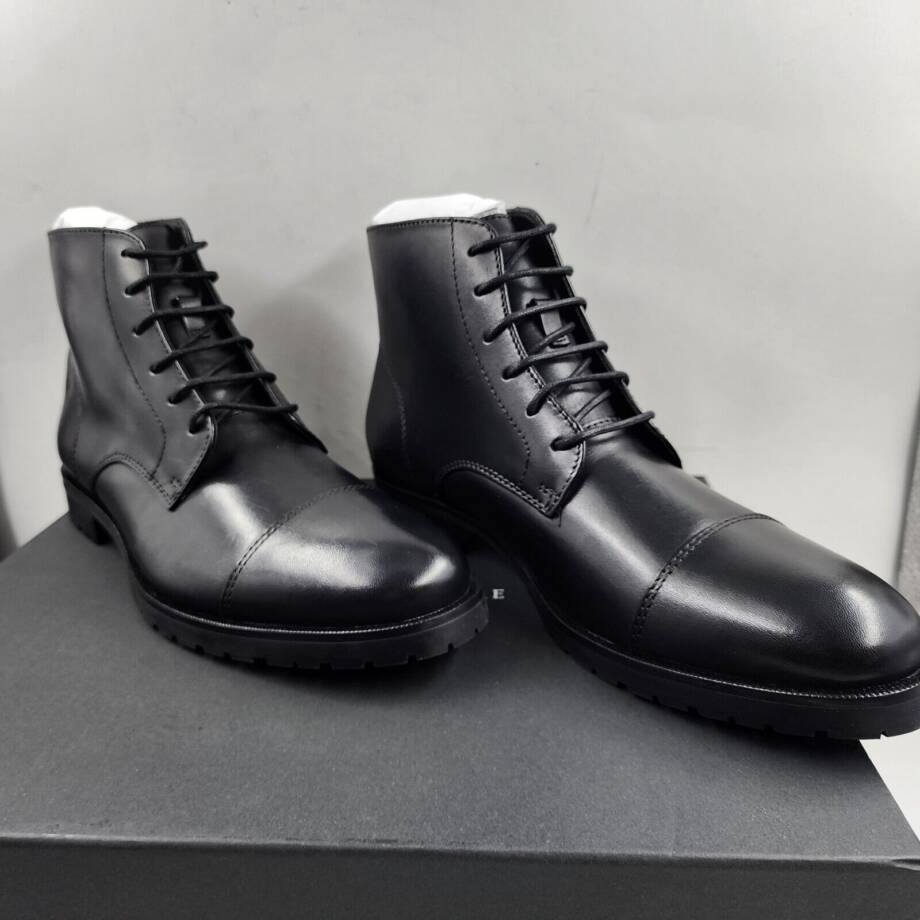 The Men's Store at Bloomingdale's Lace up Cap Toe Boots Men's 8.5 Black Solid