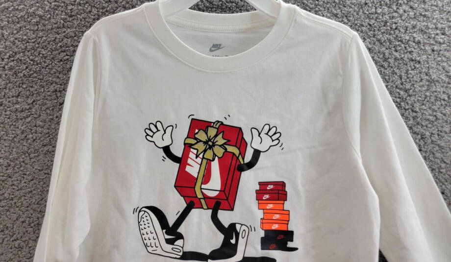 Nike Sportswear Printed T-Shirt Big Kids L White Multi Crew Neck Long-Sleeve