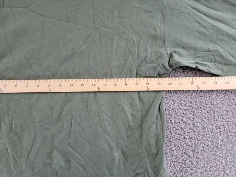 Calvin Klein Long-Sleeve Crew Neck T-Shirt Women's Small Thyme Solid Pullover