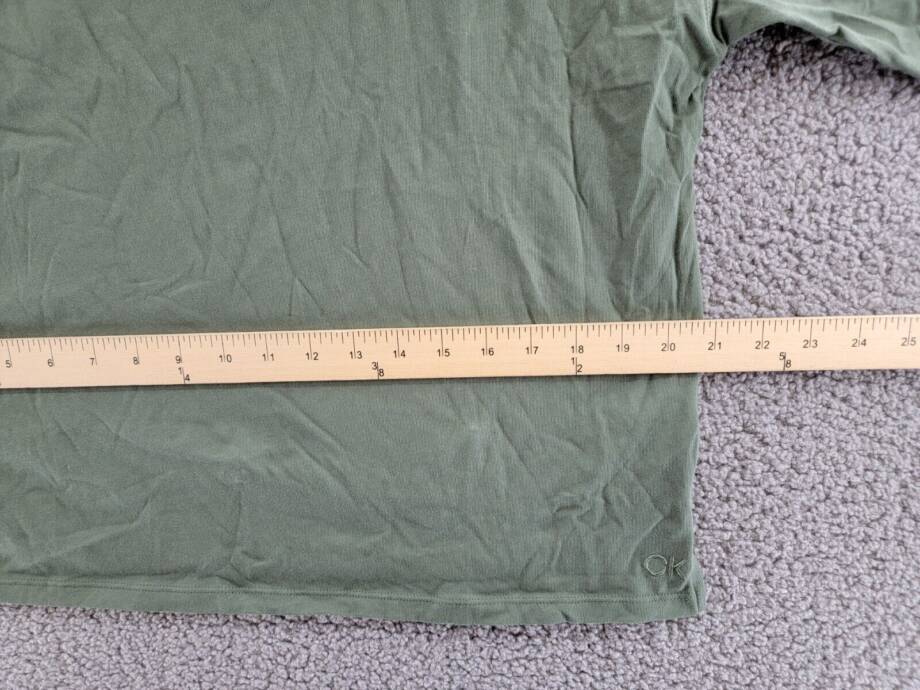 Calvin Klein Long-Sleeve Crew Neck T-Shirt Women's Small Thyme Solid Pullover