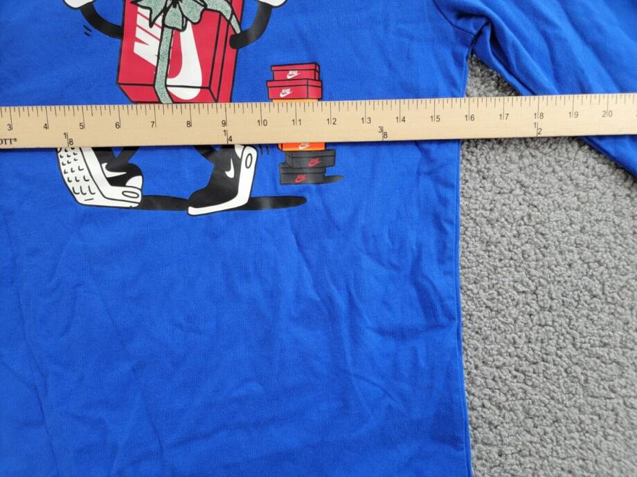 Nike The Nike Tee Printed T-Shirt Boy's M Game Royal Crewneck Pullover Style L/S