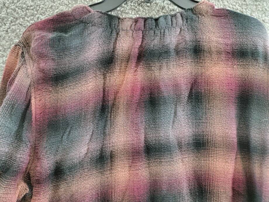 Bella Dahl Smocked Neck Pullover Top Women's M Canyon Pucker Plaid Long Sleeve