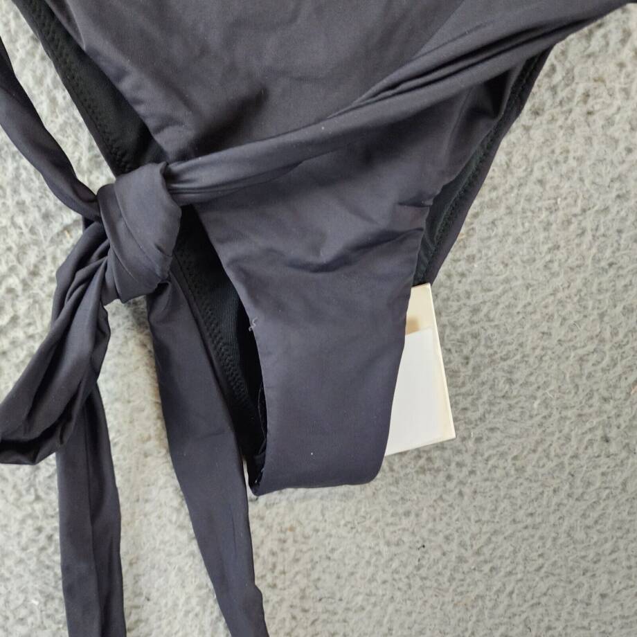 Good American 10 Ways to Wear Bikini Bottoms Women's 1 Black Elastic Waist~