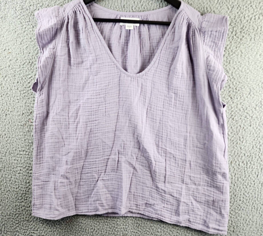 Velvet by Graham & Spencer Breanna Flutter Sleeve Top Women's M Lilac Pullover