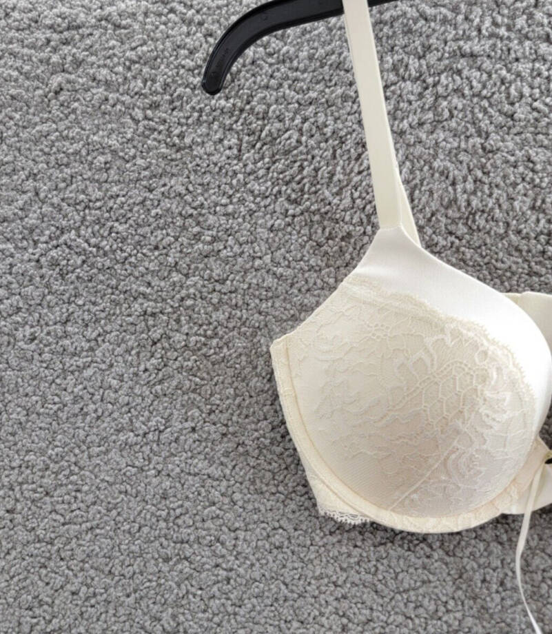Calvin Klein Bridal Push Up Plunge Bra Women's 34D Vanilla Hook & Eye Closure