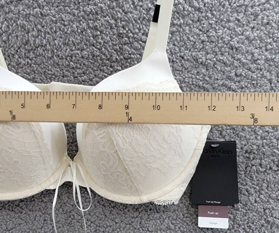 Calvin Klein Bridal Push Up Plunge Bra Women's 34D Vanilla Hook & Eye Closure