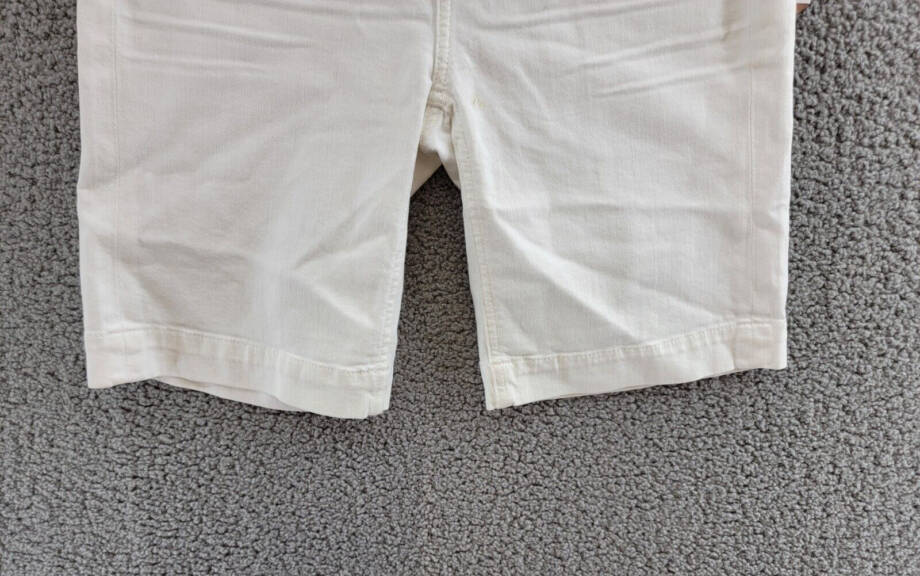 JEN 7 by 7 For All Mankind Bermuda Shorts Women's 4 White 5-Pocket Zip Fly