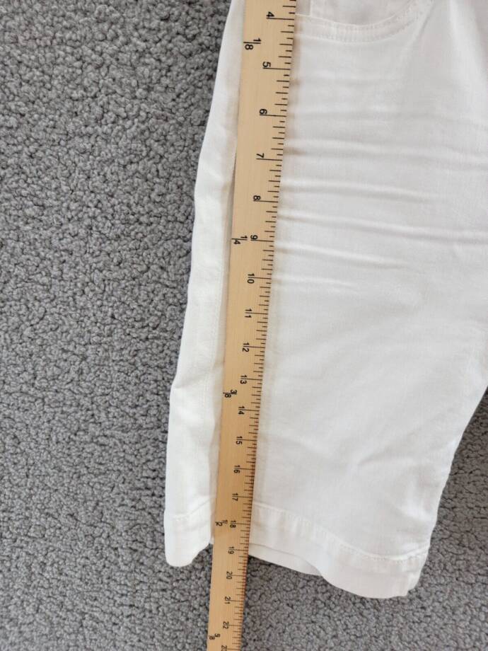 JEN 7 by 7 For All Mankind Bermuda Shorts Women's 4 White 5-Pocket Zip Fly