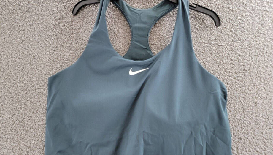 Nike Plus Size Active Medium-Support Padded Sports Tank Top Women's 2X Pullover