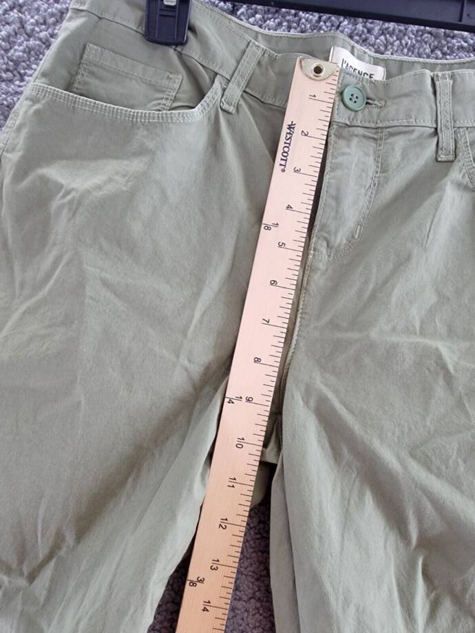 L'AGENCE Mirabel Cropped Flight Pants Women's 26 Soft Army Button Zip Closure