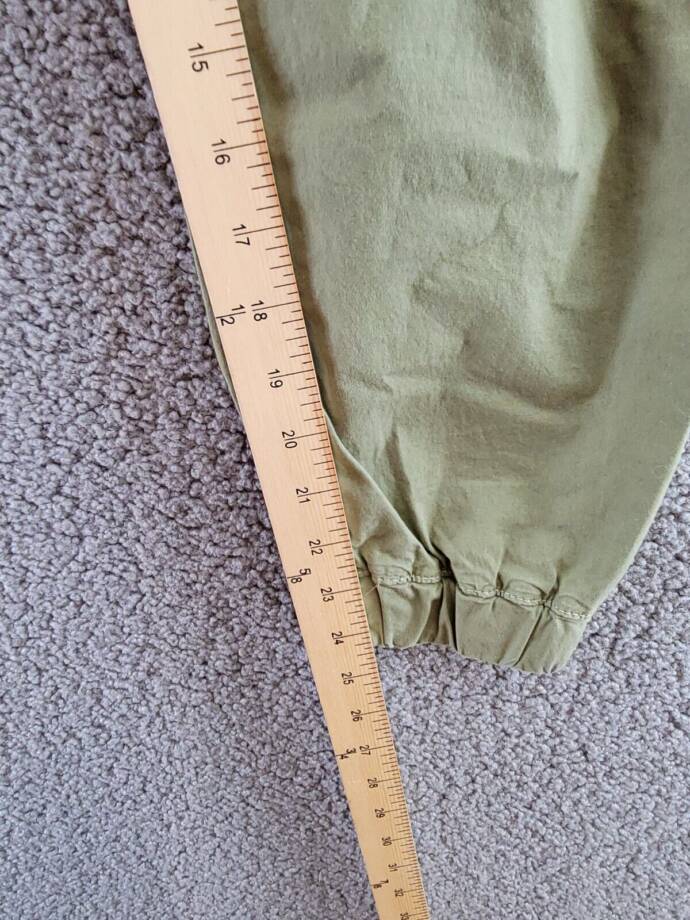 L'AGENCE Mirabel Cropped Flight Pants Women's 26 Soft Army Button Zip Closure