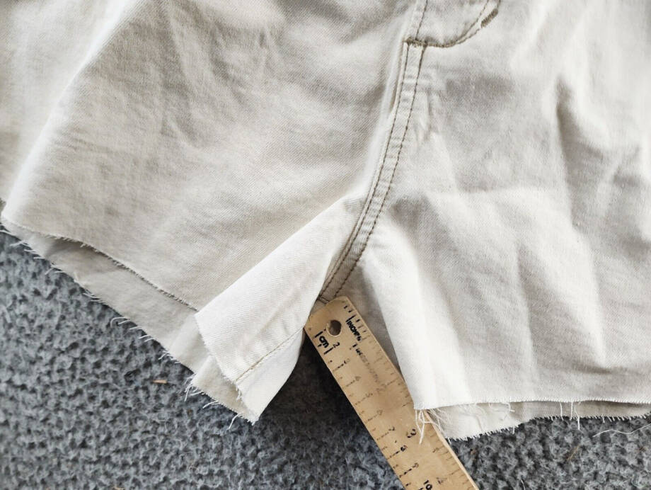 Joe's Jeans The Pleated High Rise Cut-Off Shorts Women's 30 Natural Pockets Zip