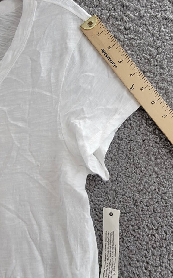 Wilt Lace Trim Baby Tee Women's S White Solid V-Neck Short Sleeve Pullover