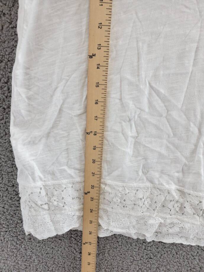 Wilt Lace Trim Baby Tee Women's S White Solid V-Neck Short Sleeve Pullover
