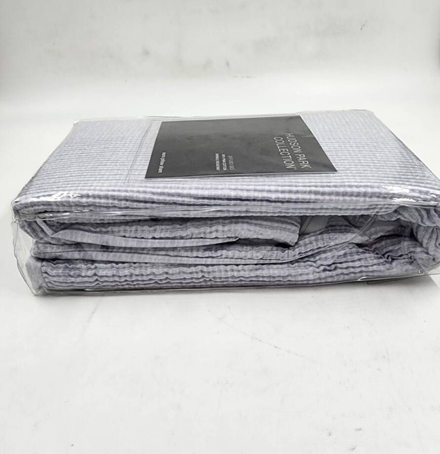 Hudson Park Collection Diffused Geo Euro Pillow Sham 26inx26in Gray Zip Closure+