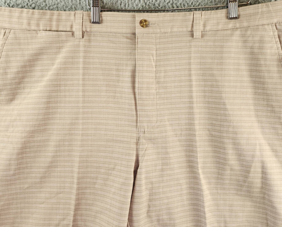 PGA TOUR Striped 8" Golf Shorts Men's 44 Chinchilla Side Pockets Button Closure~