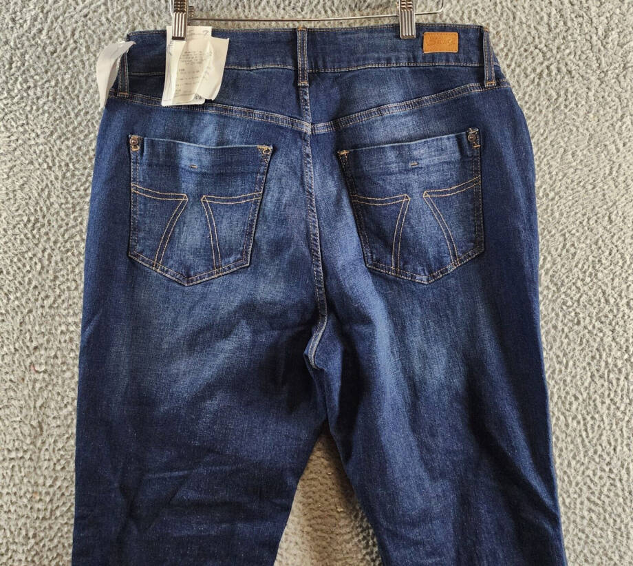 Seven7 High-Rise Boot-Leg Jeans Women's 14W Dark Navy Zip Fly W/ Button Closure