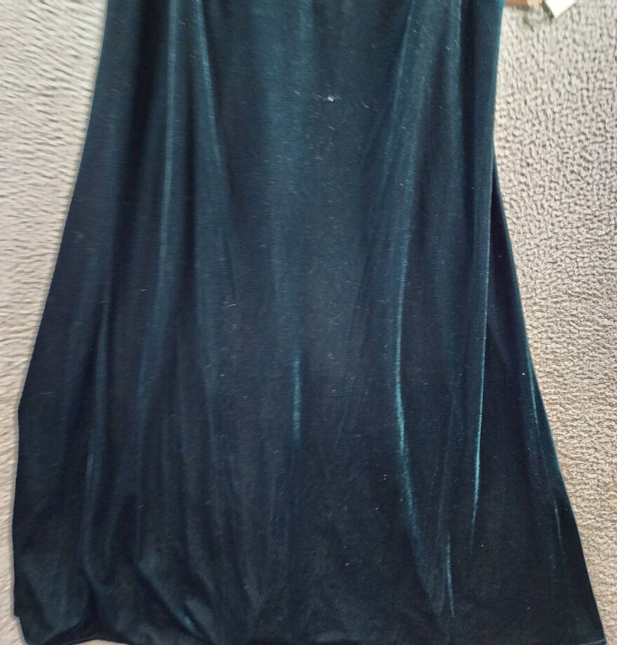 Taylor Plus Size Velvet Empire-Waist Sleeveless Midi Dress Women's 20W Pea Green