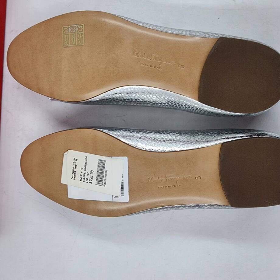 Ferragamo Varina Lizard Embossed Ballet Flats Women's 6 Silver Bow Top Slip On