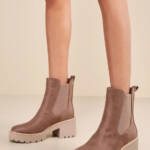 DV Dolce Vita Tobias Lug Sole Platform Chelsea Booties Women 8.5 Truffle Pull-On