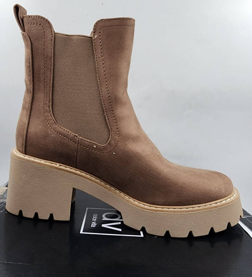 DV Dolce Vita Tobias Lug Sole Platform Chelsea Booties Women 8.5 Truffle Pull-On