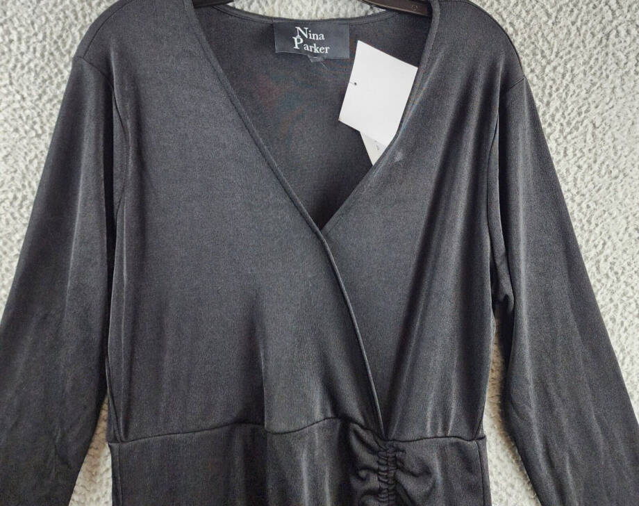 Nina Parker Trendy Plus Size Ruched Slinky Dress Women's 1X Black VNeck Pullover