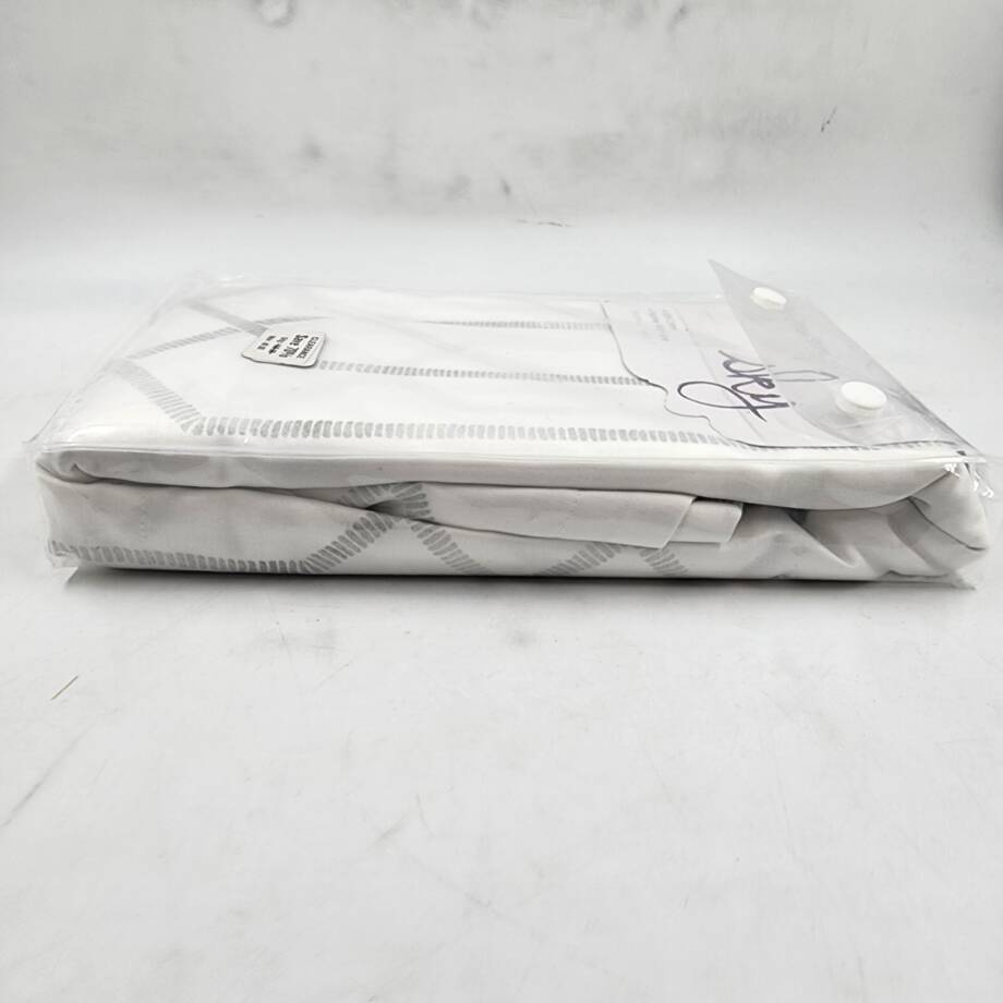 Sky Textured Trellis 2 Euro Pillow Shams 26 in x 26 in Gray