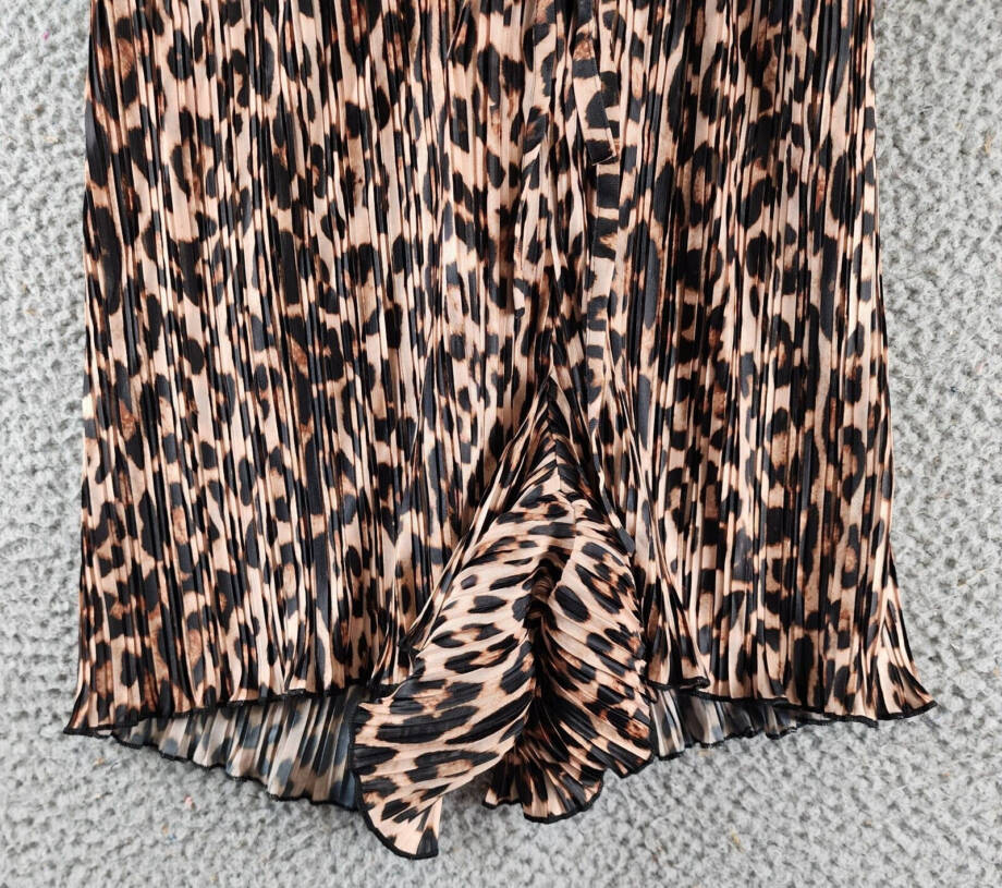 Good American Always Fits Shorts Women's 1/2 Brown Multi Elastic Waist Pull On
