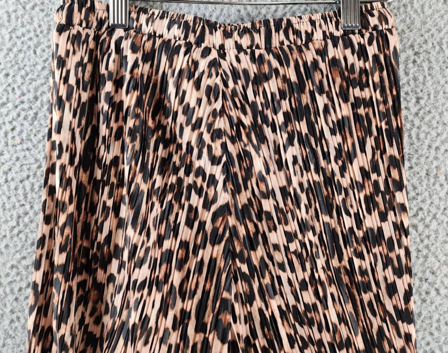 Good American Always Fits Shorts Women's 1/2 Brown Multi Elastic Waist Pull On