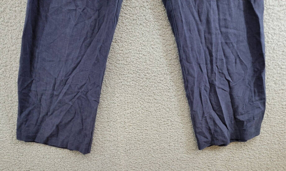 SKIES ARE BLUE Pleated Front Pants Women's L Navy Blue Zip And Button Closure