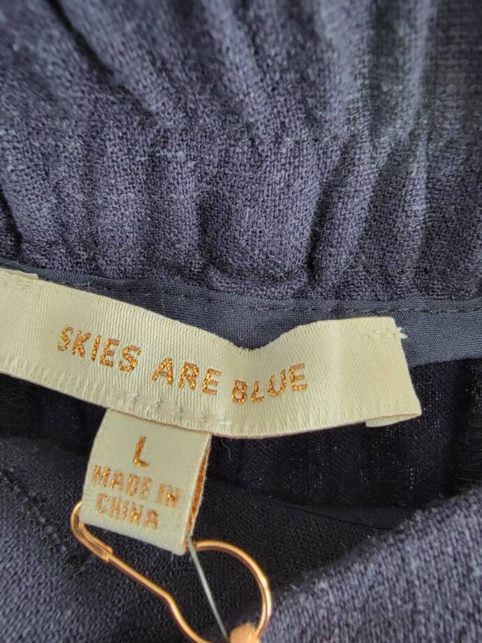 SKIES ARE BLUE Pleated Front Pants Women's L Navy Blue Zip And Button Closure