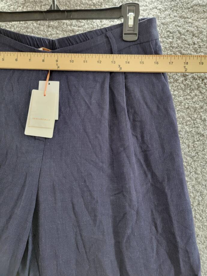 SKIES ARE BLUE Pleated Front Pants Women's L Navy Blue Zip And Button Closure