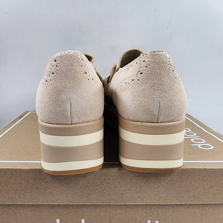 Dolce Vita Jhenee Slip On Chain Sneakers Women's 8.5M Dune Suede Round Toe