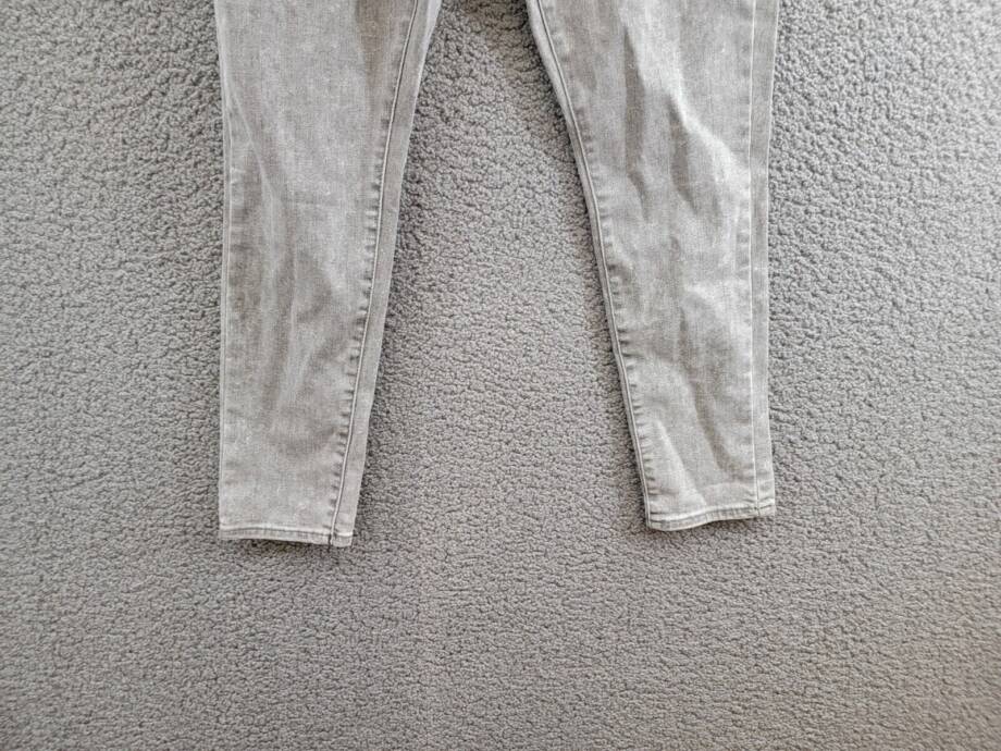 Levi's 721 High-Rise Skinny Jeans Women's 30 Cancel Club Zip Fly Button Closure