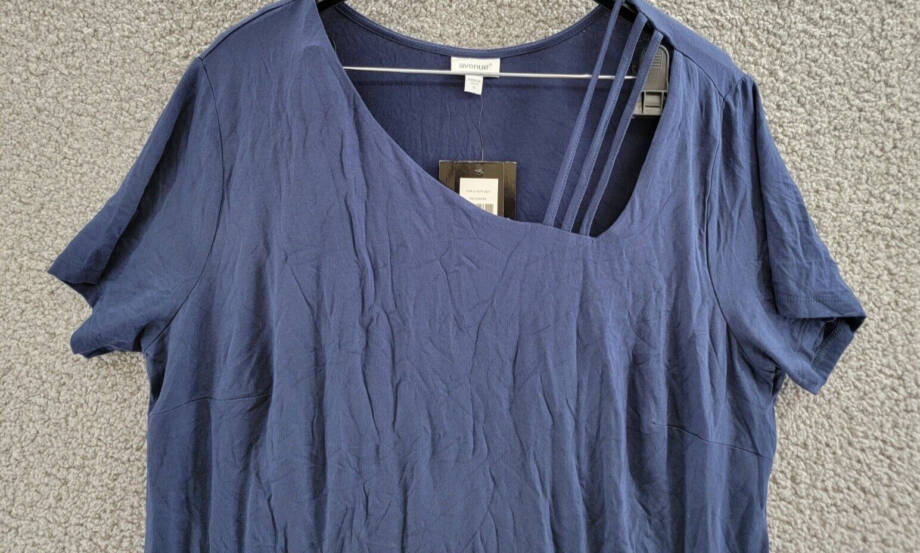 AVENUE Plus Size V Cut Out Short Sleeve Top Women's 18 Navy Asymmetric Pullover