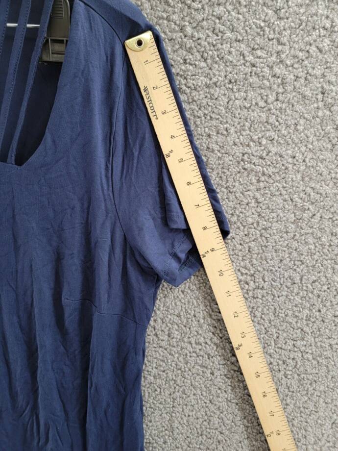 AVENUE Plus Size V Cut Out Short Sleeve Top Women's 18 Navy Asymmetric Pullover