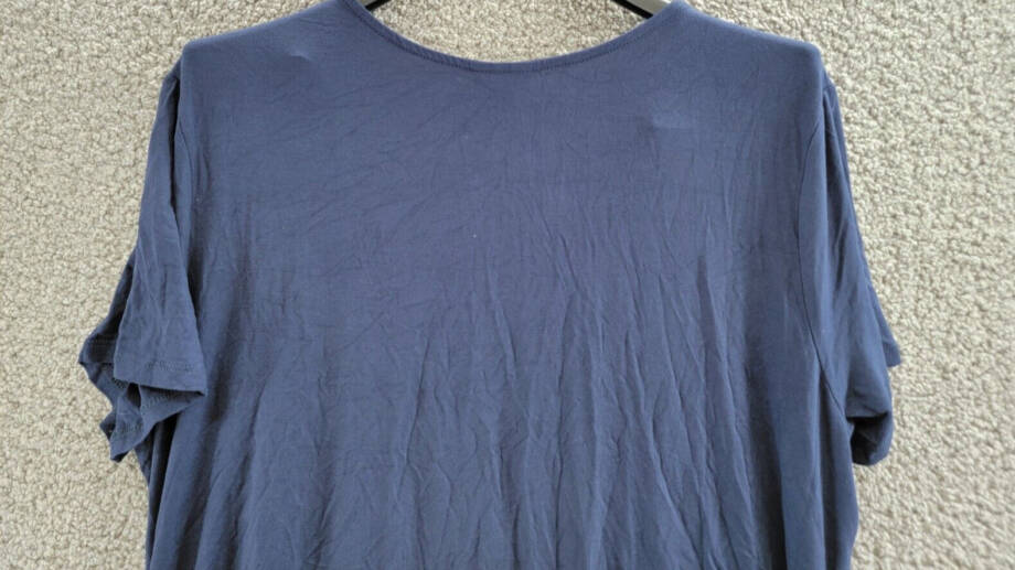 AVENUE Plus Size V Cut Out Short Sleeve Top Women's 18 Navy Asymmetric Pullover