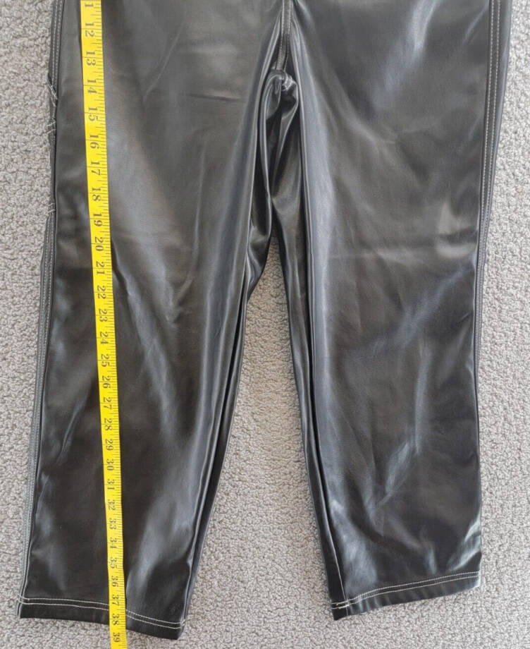 Blanknyc Faux Leather Cropped Pants Women's 27 City Bound Zip Fly Button Closure