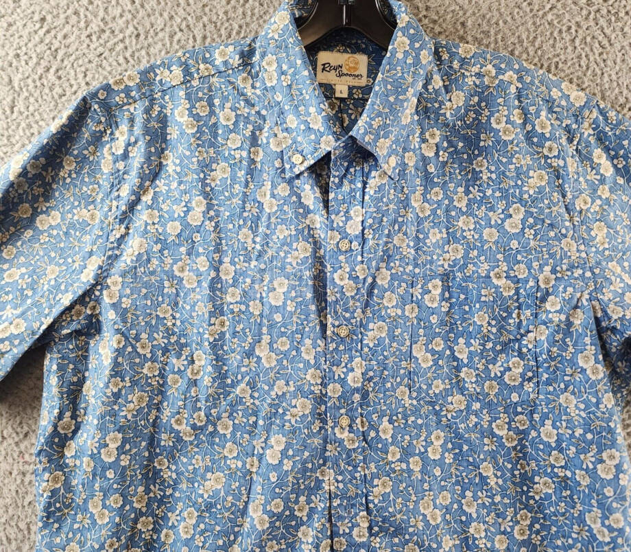 Reyn Spooner Kettle Floral Print Button Down Camp Shirt Men's L Lichen Blue S/S