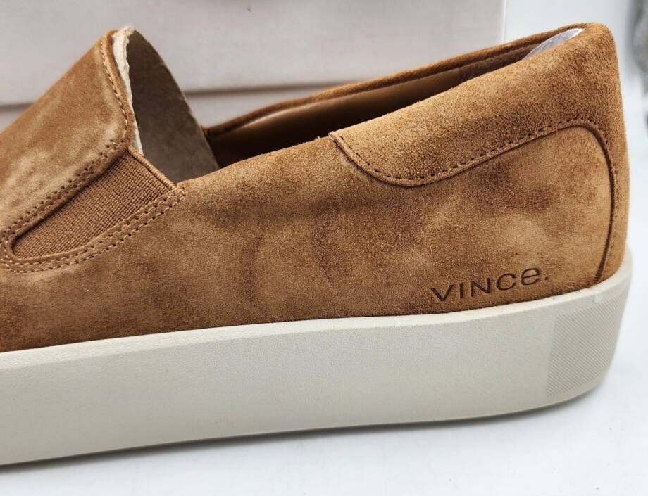 Vince Ginelle Sneakers Women's 10M Tan Elastic Gores Round Toe Slip On Style~