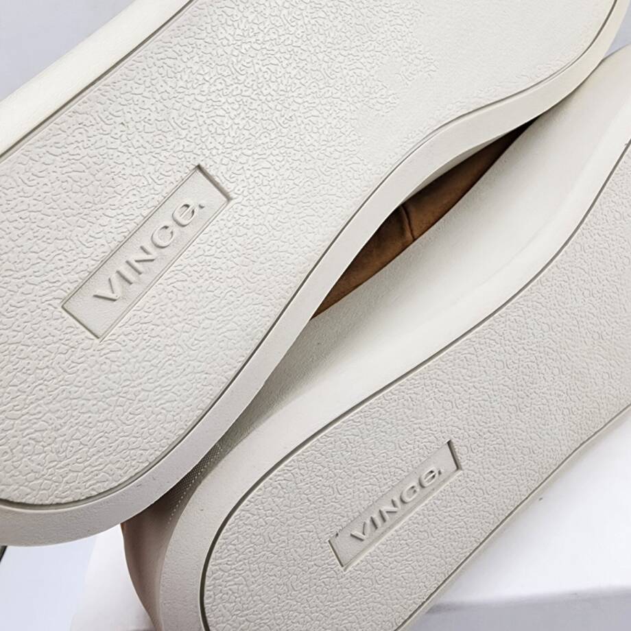 Vince Ginelle Sneakers Women's 10M Tan Elastic Gores Round Toe Slip On Style~