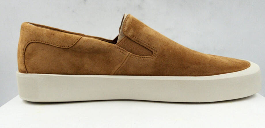 Vince Ginelle Sneakers Women's 10M Tan Elastic Gores Round Toe Slip On Style~