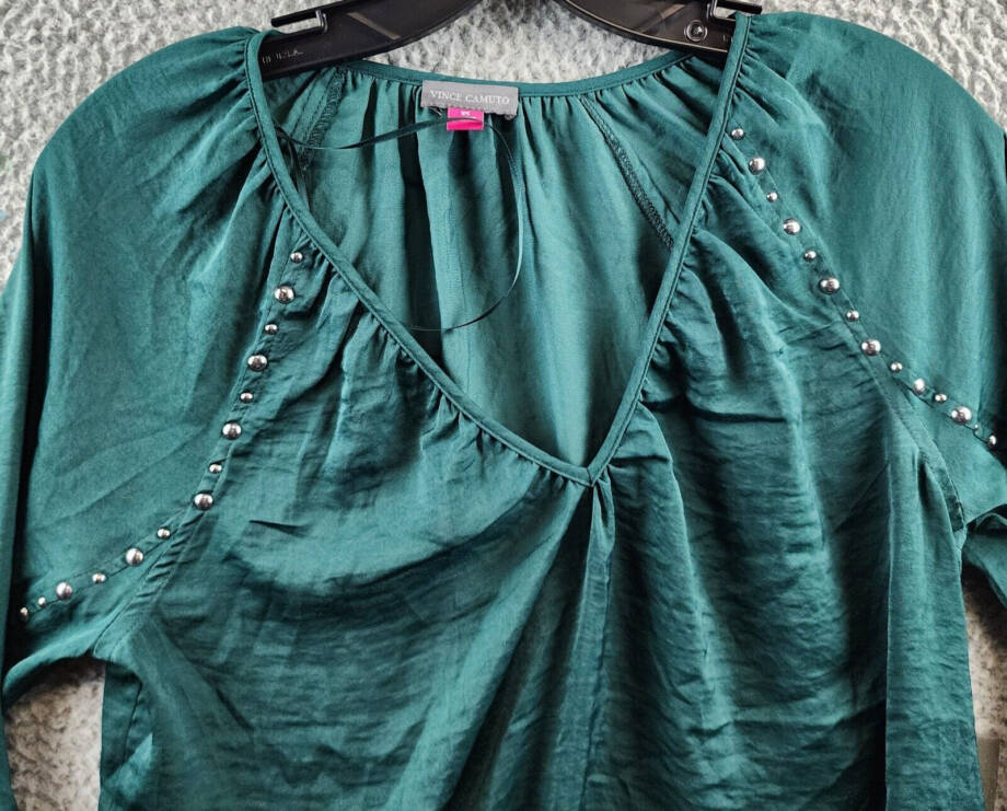 Vince Camuto V-Neck Smocked Cuffs Blouse Women's XS Deep Forest Pullover L/S