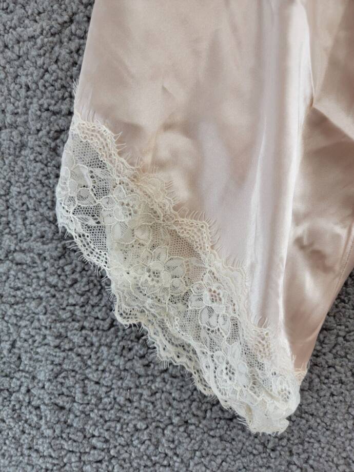 Linea Donatella Luxe Brides Blush Lingerie Robe Women's L/XL Bisque Long Sleeve