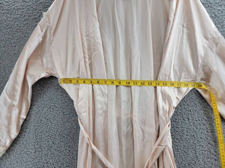 Linea Donatella Luxe Brides Blush Lingerie Robe Women's L/XL Bisque Long Sleeve