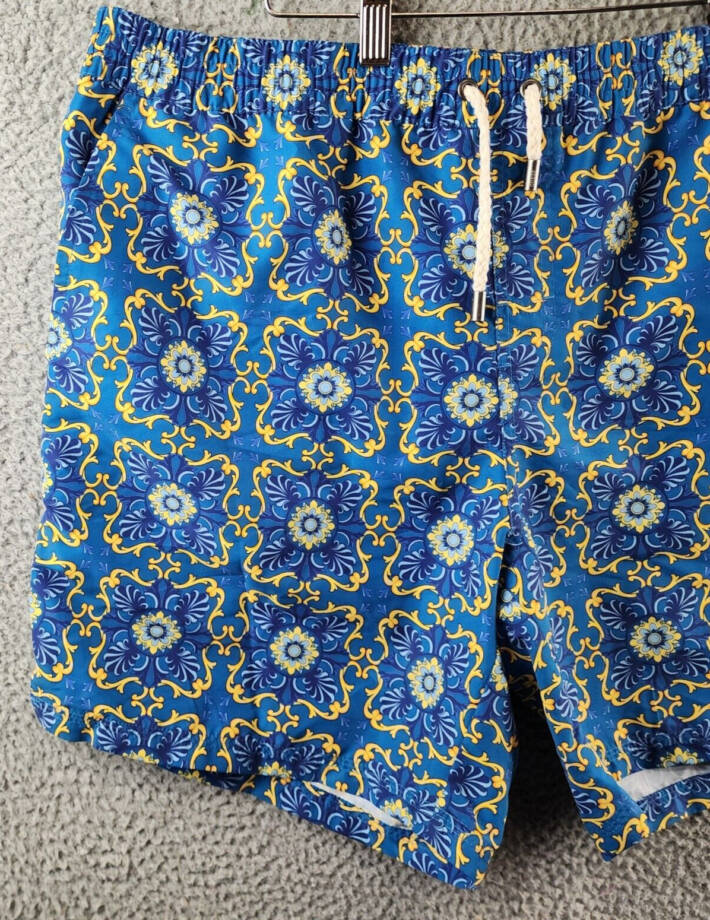 Guess Mosaic Swim Trunks Men's XXL Gold/Blue Chain Elastic Drawstring Waist