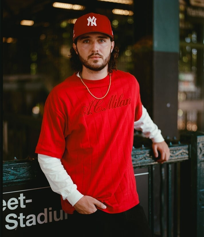 A.C. Milan Drop Needle Script Graphic T-Shirt Men's M Red Short Sleeve Pullover~