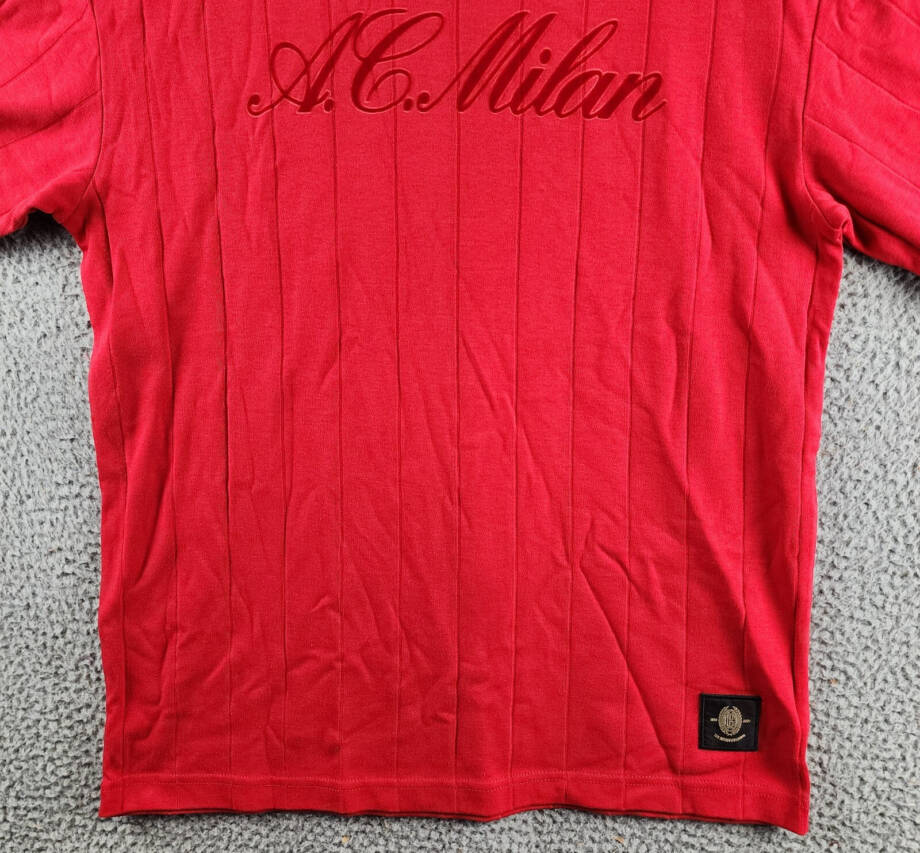 A.C. Milan Drop Needle Script Graphic T-Shirt Men's M Red Short Sleeve Pullover~