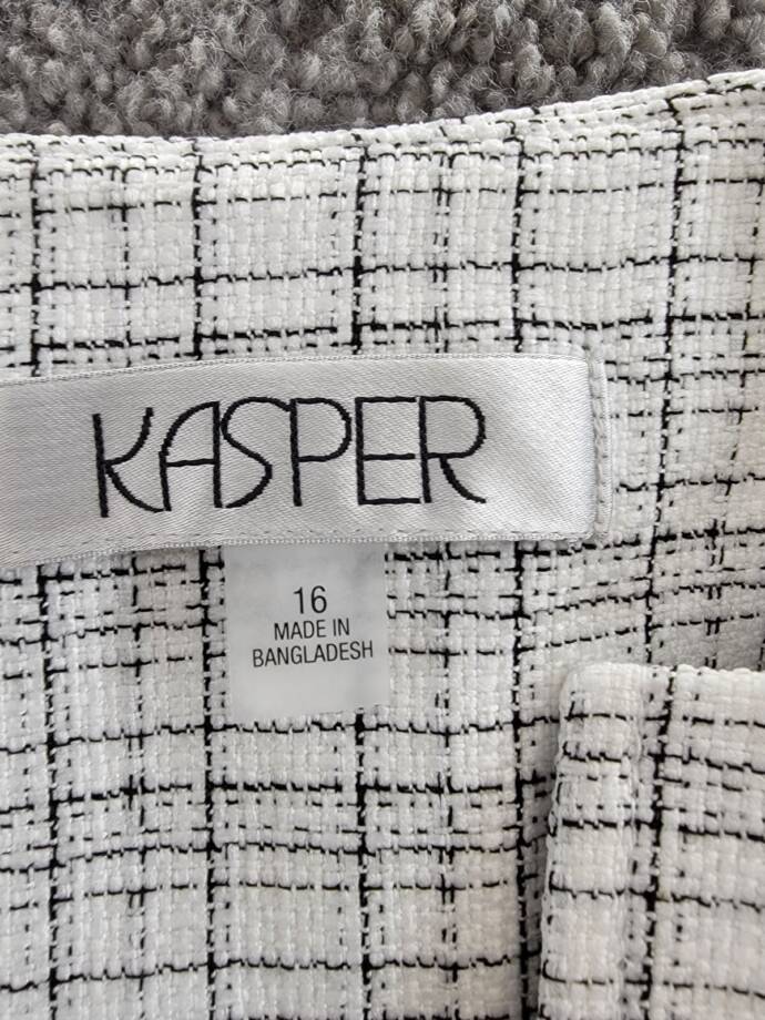 Kasper Collarless Front Fringe Jacket Women's 16 Vanilla Ice/Black Long Sleeve